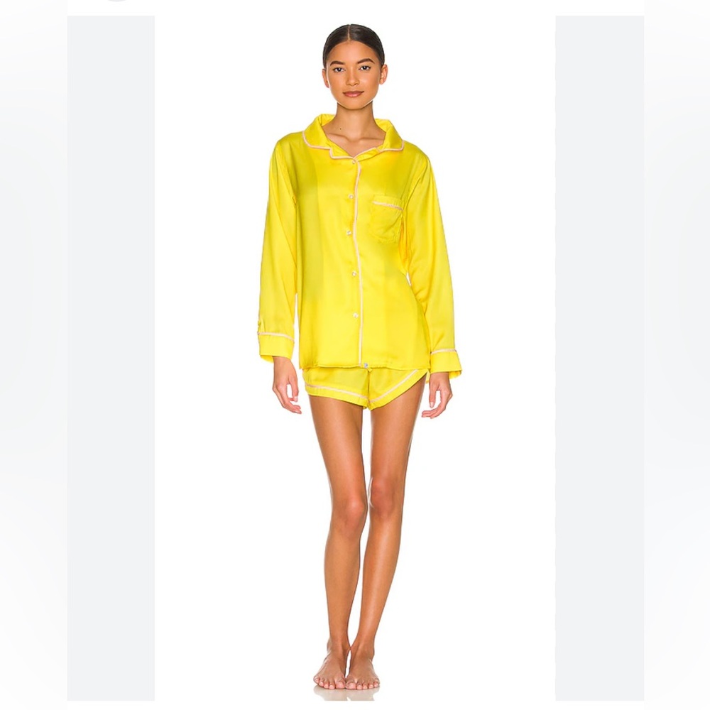 Revolve Plush pajama set with mask size medium new